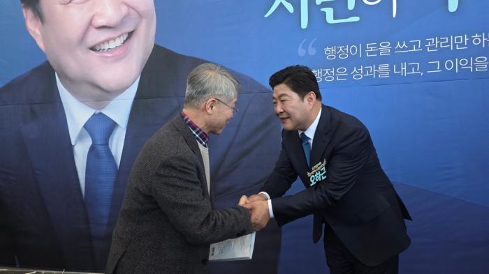 "1위끼리 통했다" 민형배·오하근, 무슨 말을 했길래?