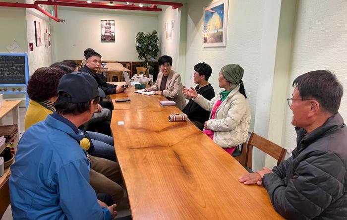 지난해 11월 원도심상생협의회에 참석한 서선란 의원  사진조성진 기자