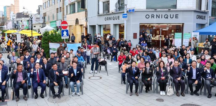 2024년11월 소상공인기념행사 김문수의원과 노관규시장이  
