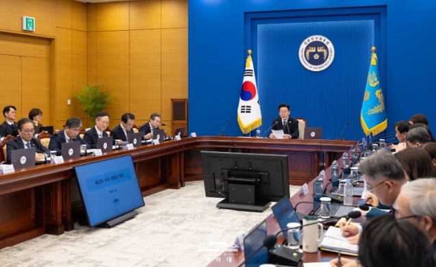 이재명 대통령 '자본시장, 정상화의 길 가고 있어…제도 개혁 뒷받침'